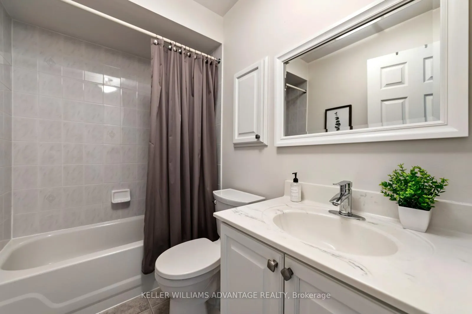 Photo 23 of 14 Fitzgerald Mews, Toronto, Woodbine Corridor — HOMEH