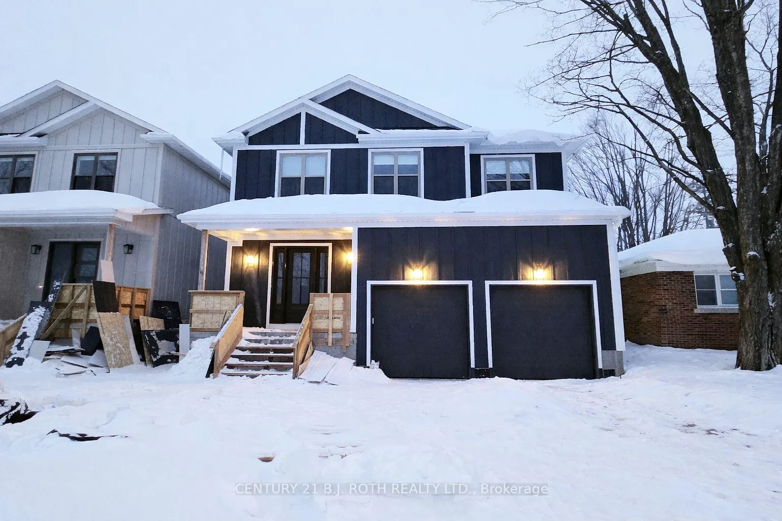Photo 1 of Unit Upper, 42 Calverley Street, Orillia — HOMEH