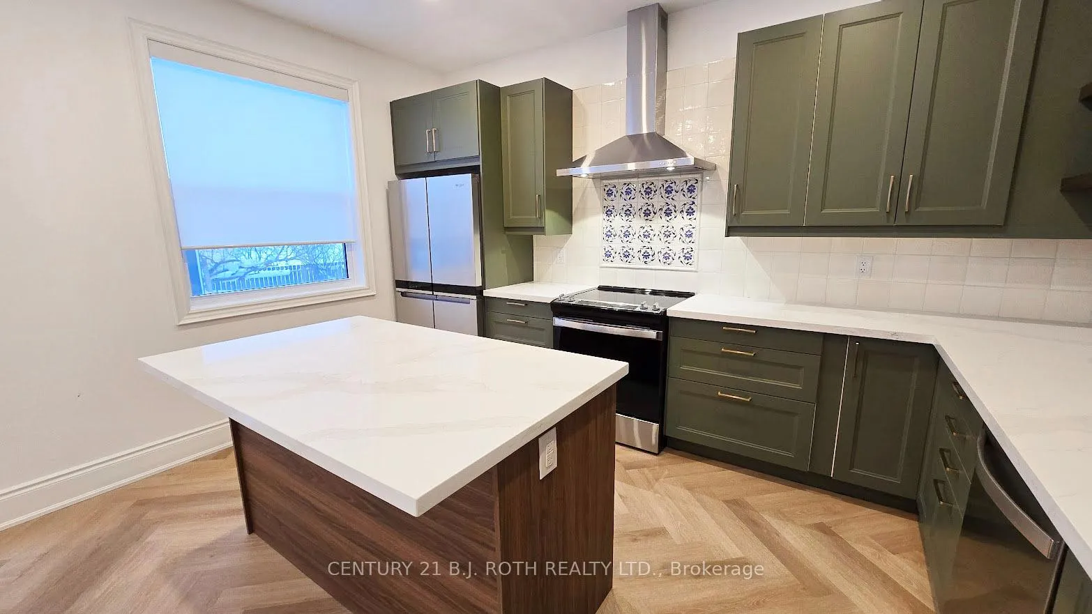 Photo 7 of Unit Upper, 42 Calverley Street, Orillia — HOMEH