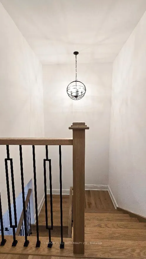 Photo 10 of Unit Upper, 42 Calverley Street, Orillia — HOMEH