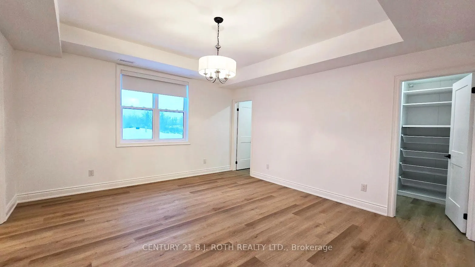 Photo 12 of Unit Upper, 42 Calverley Street, Orillia — HOMEH