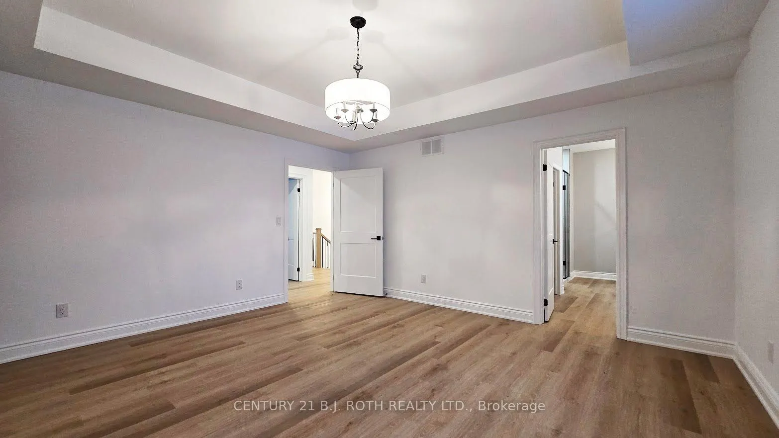 Photo 13 of Unit Upper, 42 Calverley Street, Orillia — HOMEH