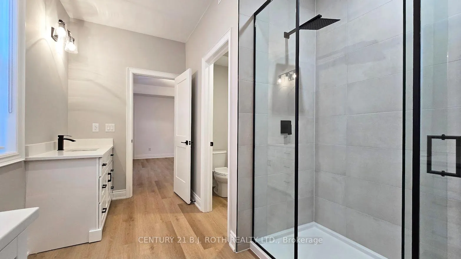 Photo 15 of Unit Upper, 42 Calverley Street, Orillia — HOMEH