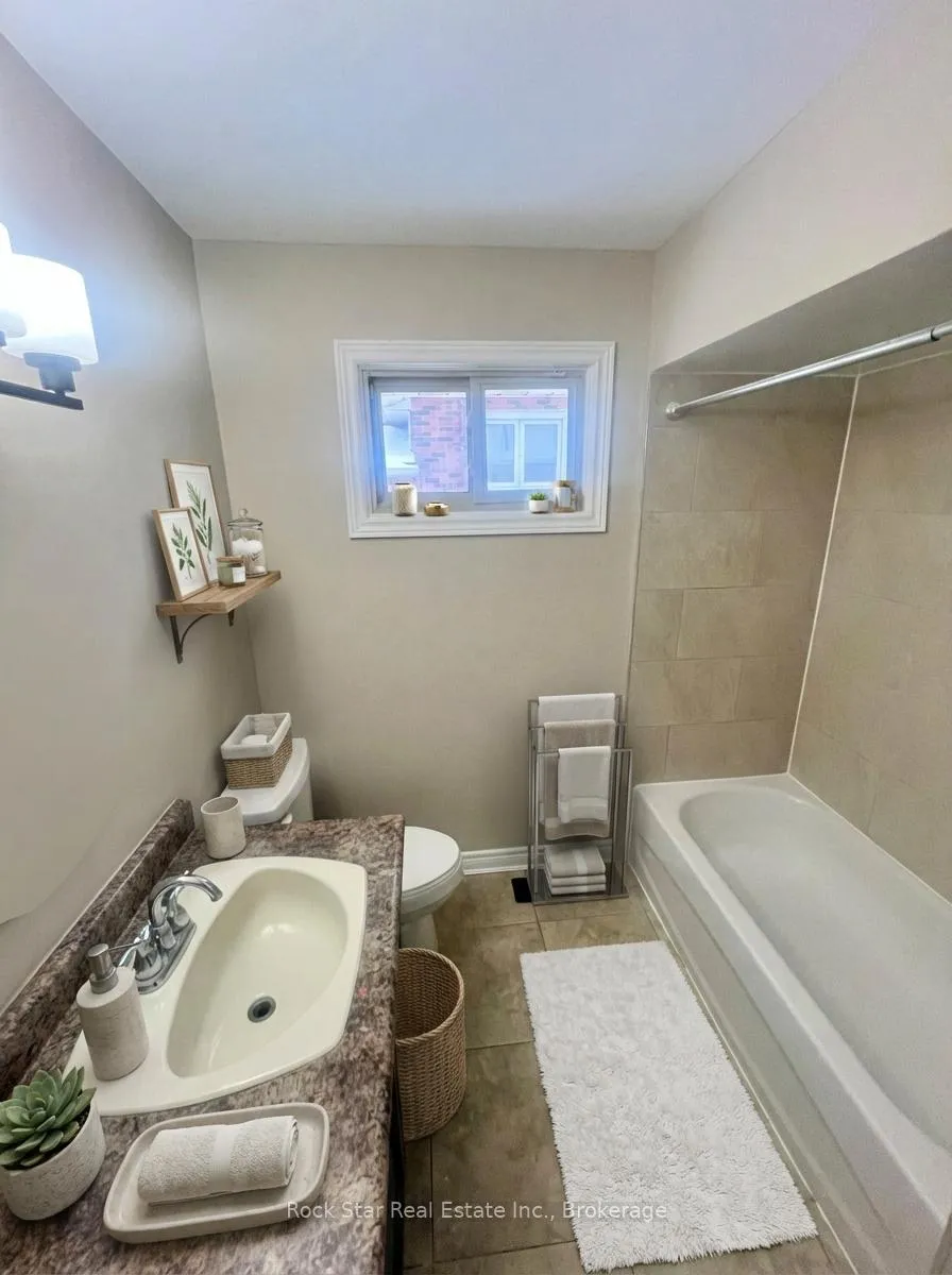 Photo 6 of Unit Main Floor, 269 Montmorency Drive, Hamilton, Red Hill — HOMEH