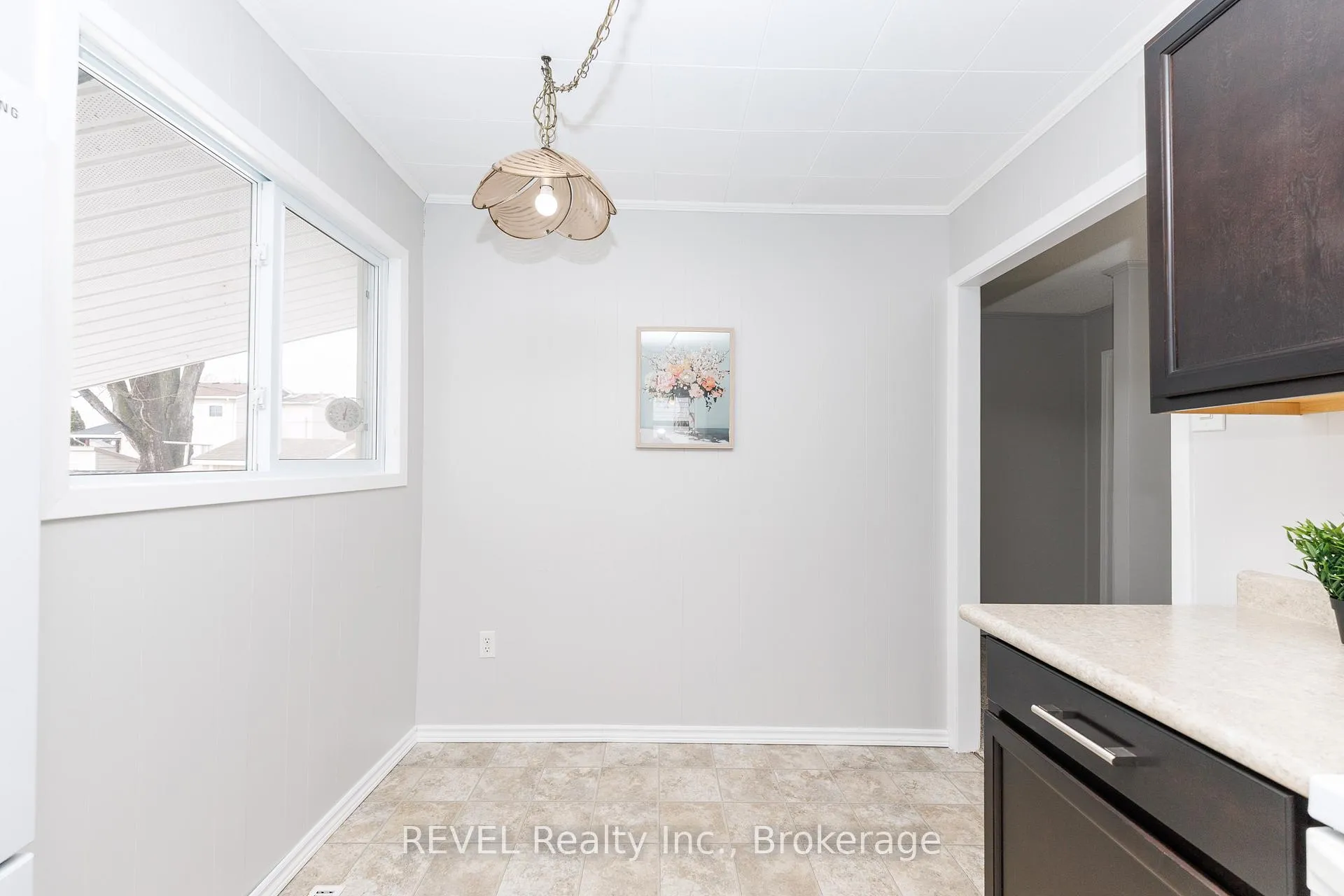 Photo 12 of 60 Nelles Road, Welland, Lincoln/Crowland — HOMEH