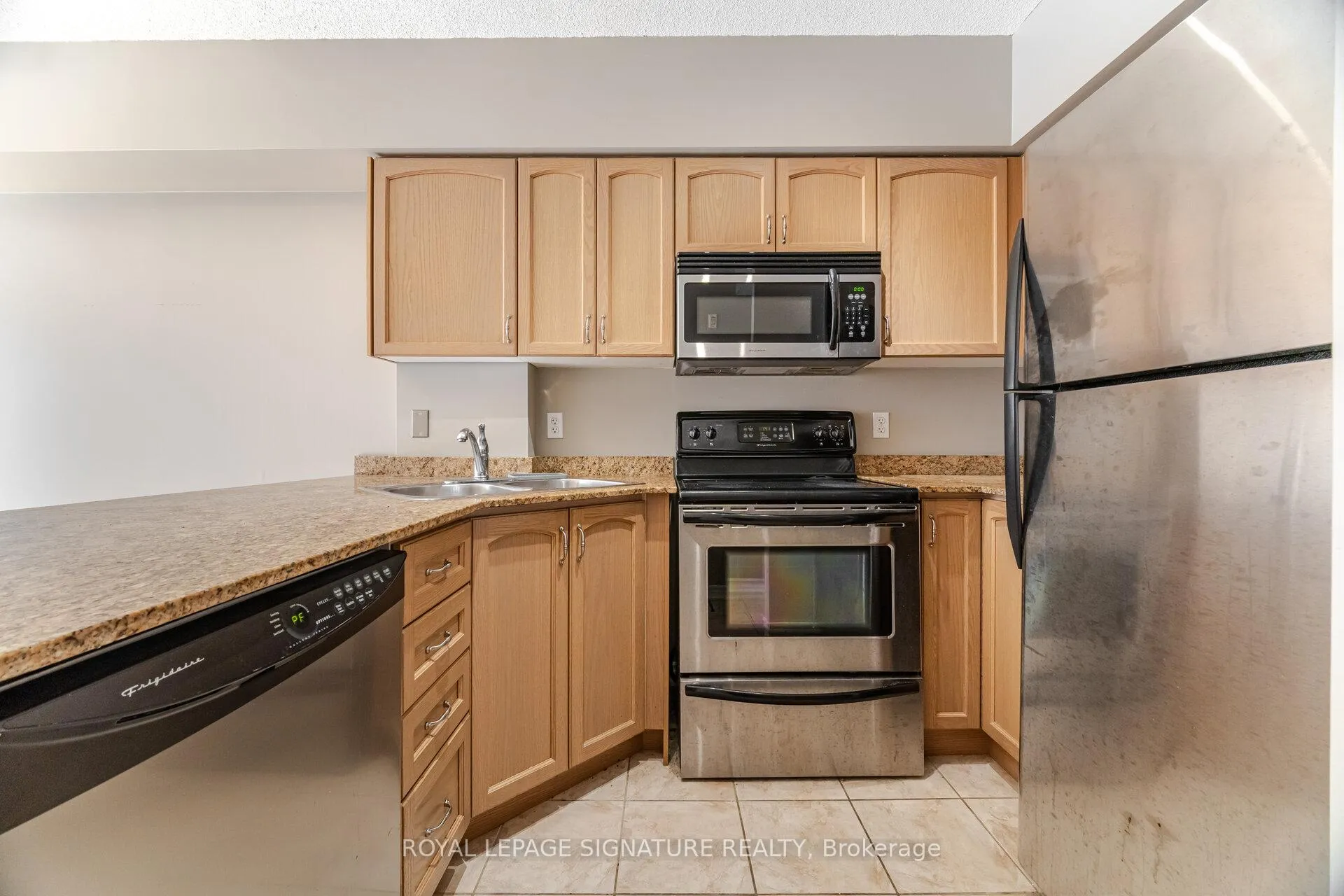 Photo 9 of Unit 307, 47 Caroline Street N, Hamilton, Central — HOMEH