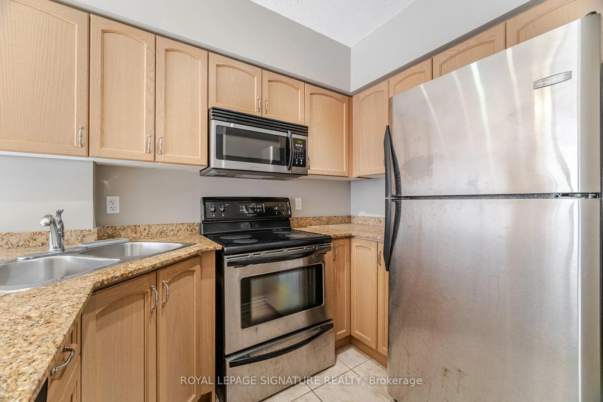 Photo 11 of Unit 307, 47 Caroline Street N, Hamilton, Central — HOMEH