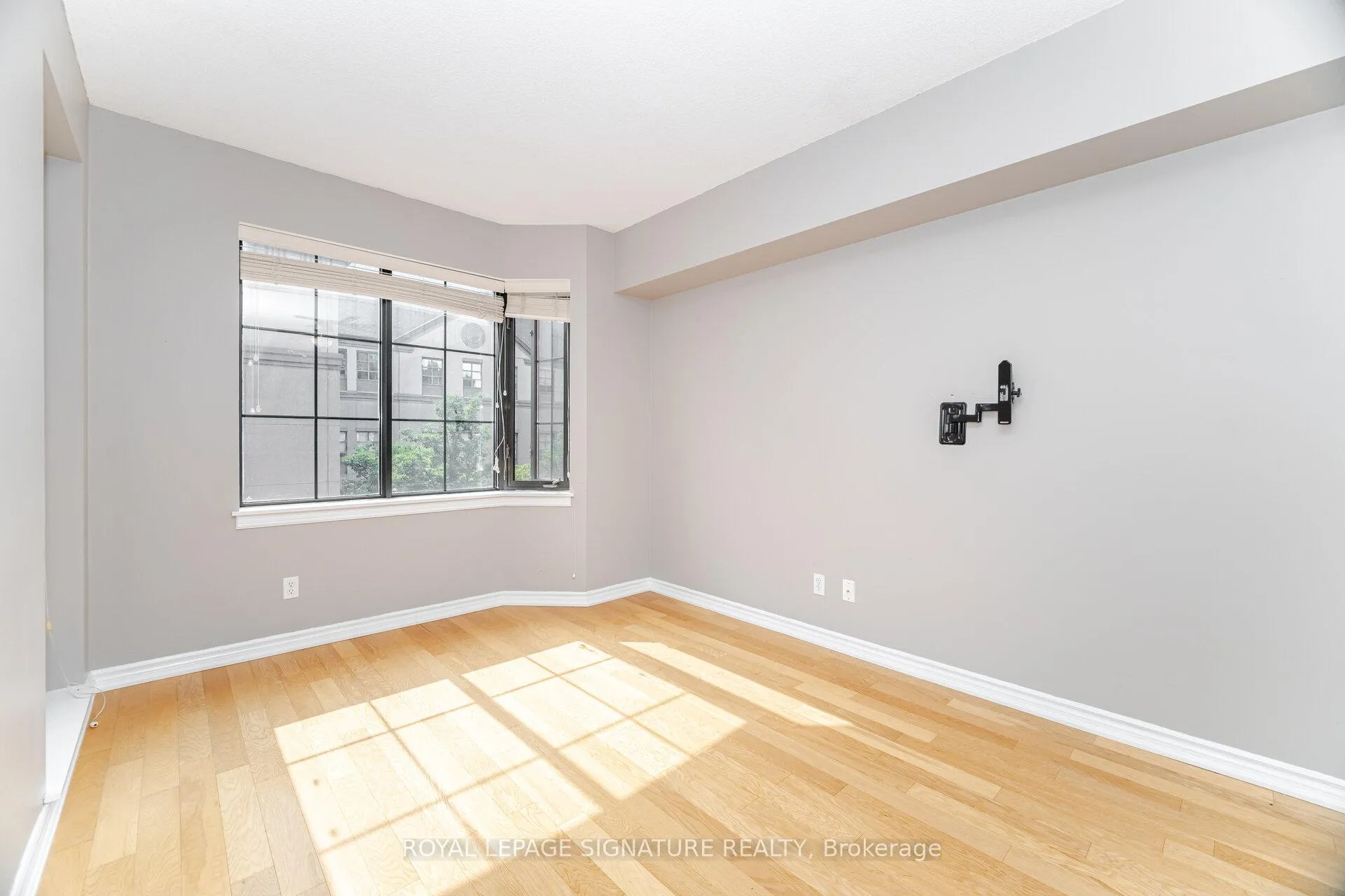 Photo 19 of Unit 307, 47 Caroline Street N, Hamilton, Central — HOMEH