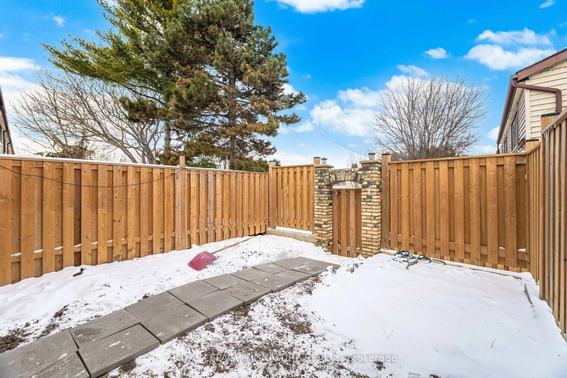 Photo 44 of 8 Claudette Gate, Hamilton, Falkirk — HOMEH