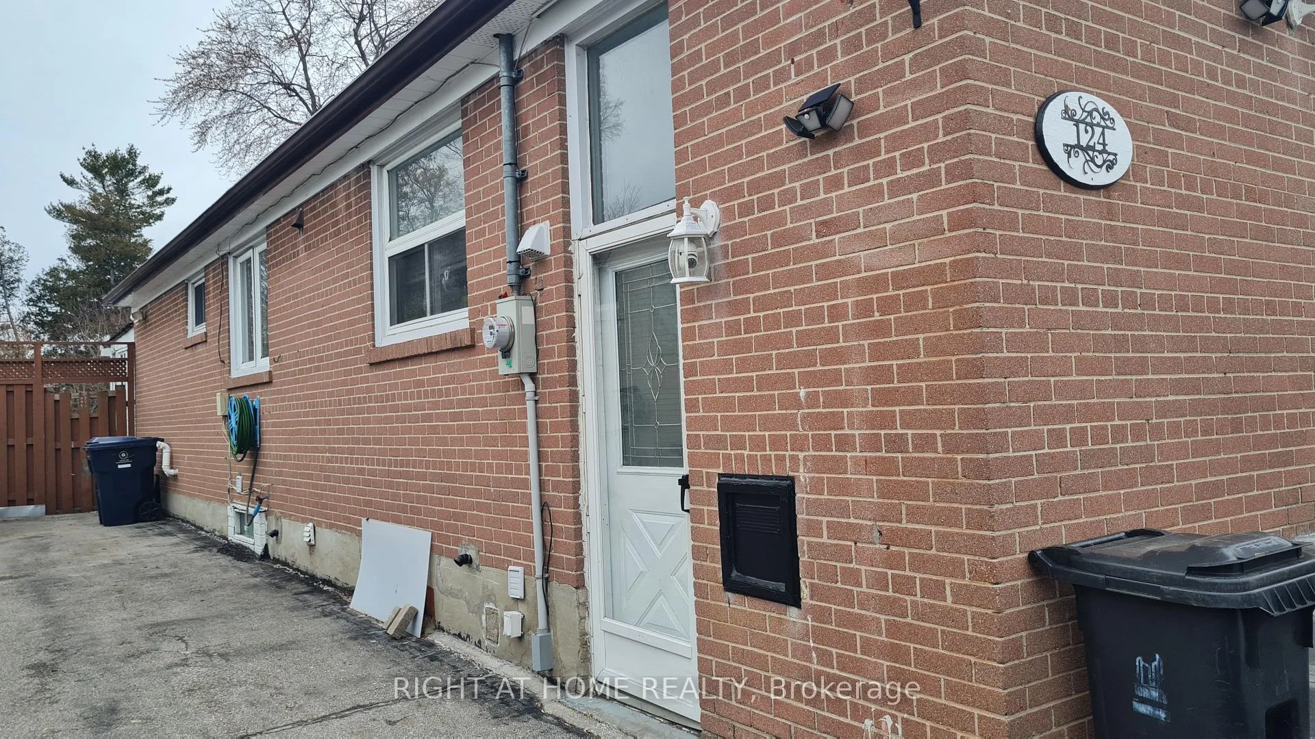 Photo 2 of Unit BSMT, 124 Overture Road, Scarborough, West Hill — HOMEH