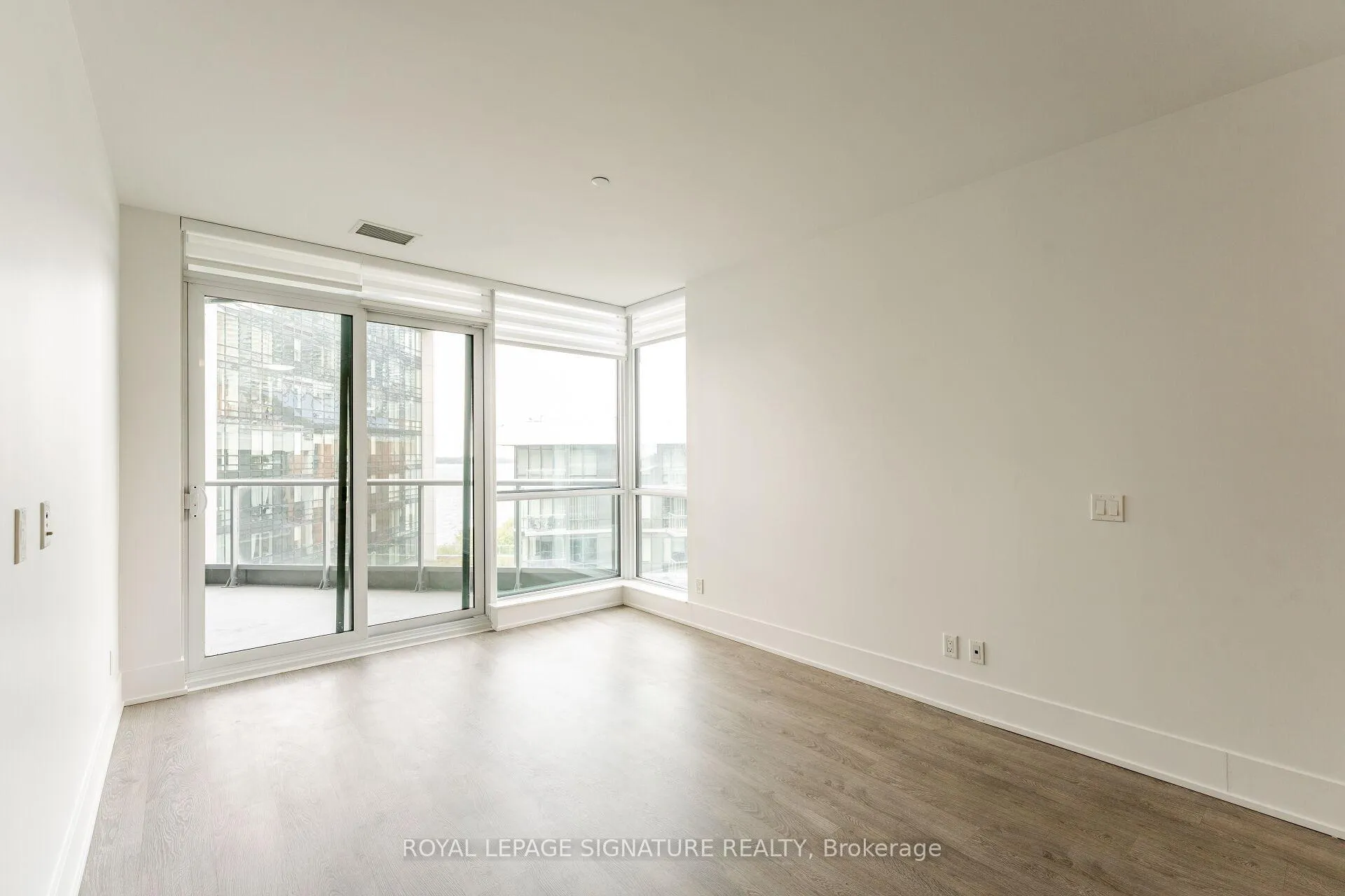 Photo 17 of Unit PH35, 1 Edgewater Drive, Toronto, Waterfront Communities — HOMEH