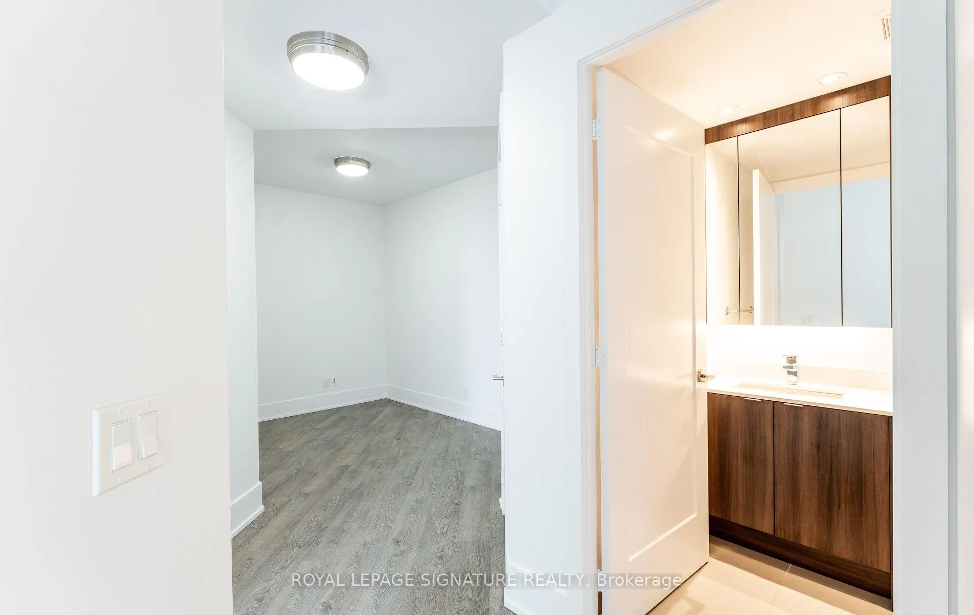 Photo 25 of Unit PH35, 1 Edgewater Drive, Toronto, Waterfront Communities — HOMEH