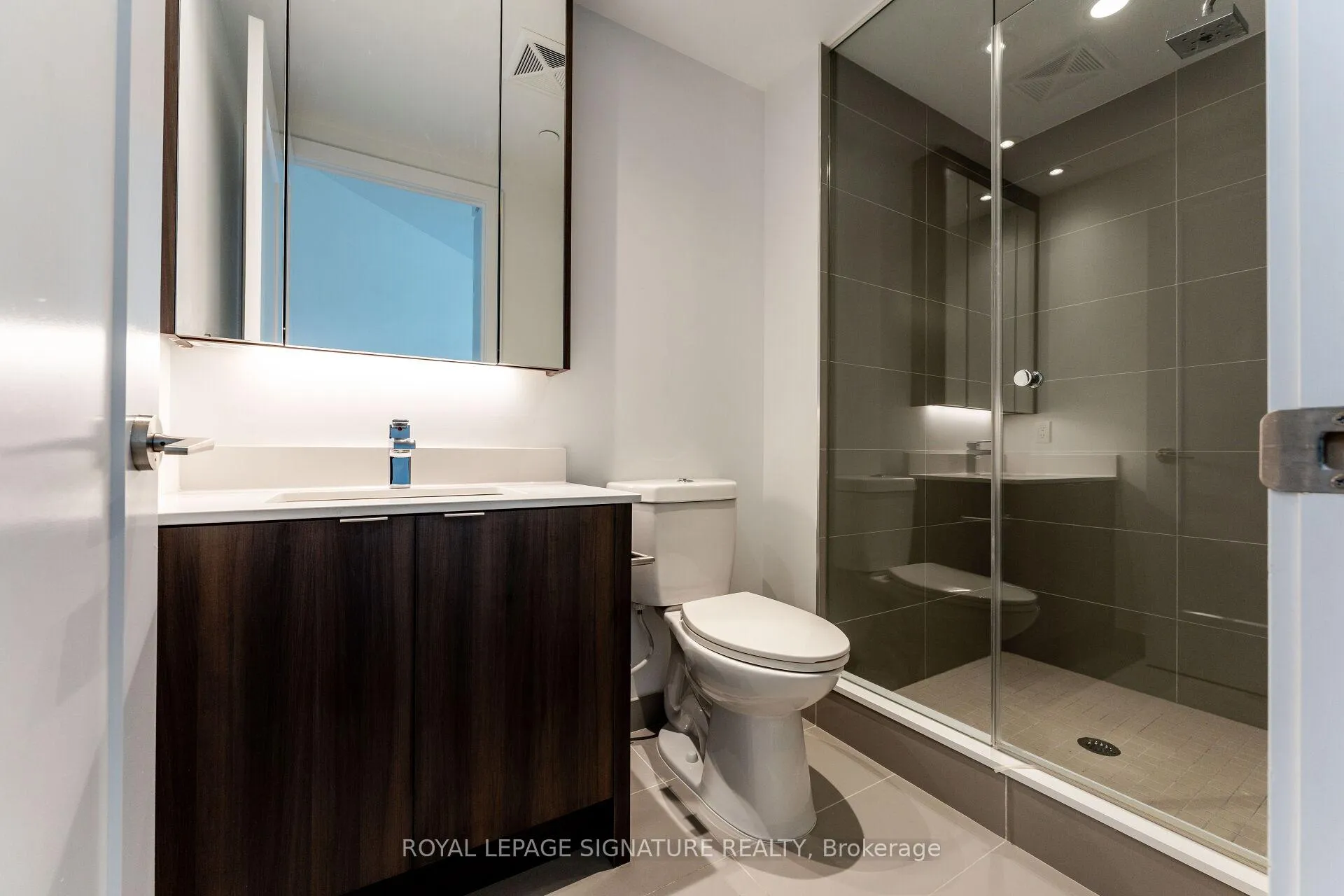 Photo 34 of Unit PH35, 1 Edgewater Drive, Toronto, Waterfront Communities — HOMEH