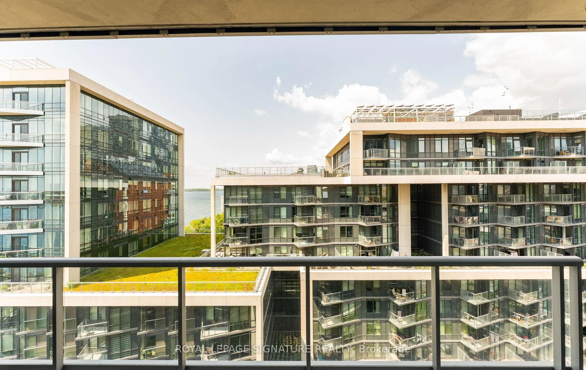 Photo 38 of Unit PH35, 1 Edgewater Drive, Toronto, Waterfront Communities — HOMEH