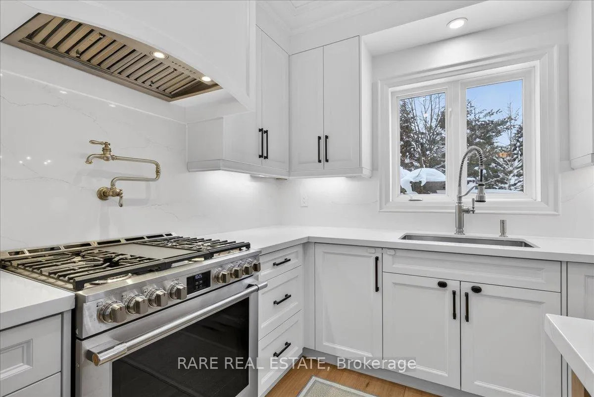 Photo 15 of 2 Forest Hill Drive, Springwater, Midhurst — HOMEH