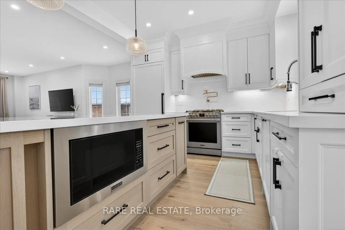 Photo 16 of 2 Forest Hill Drive, Springwater, Midhurst — HOMEH