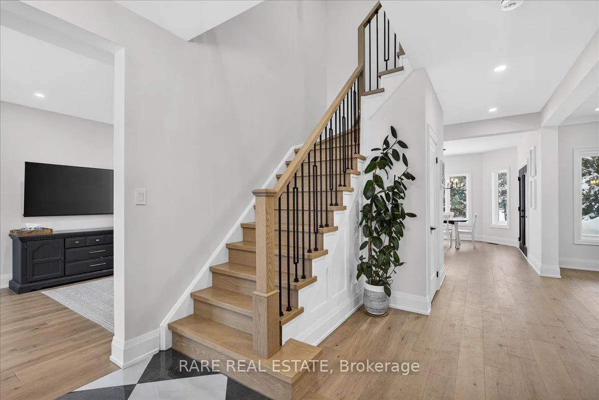 Photo 23 of 2 Forest Hill Drive, Springwater, Midhurst — HOMEH