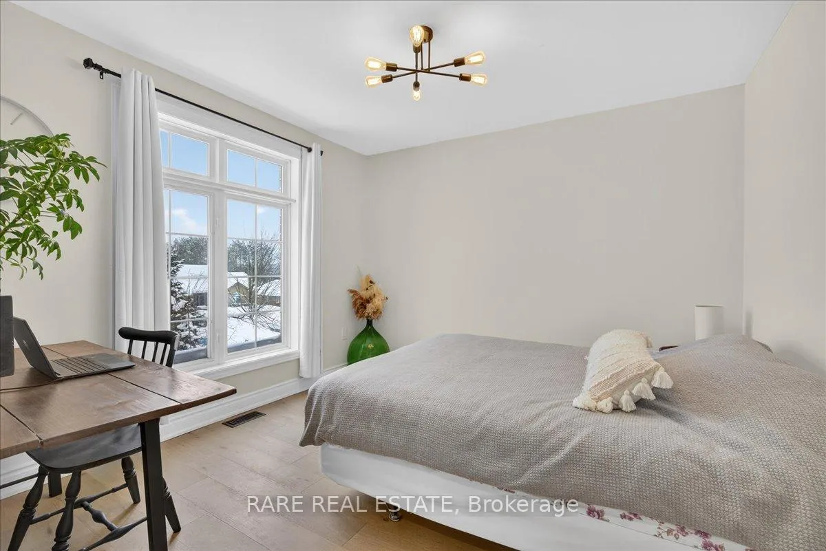 Photo 36 of 2 Forest Hill Drive, Springwater, Midhurst — HOMEH
