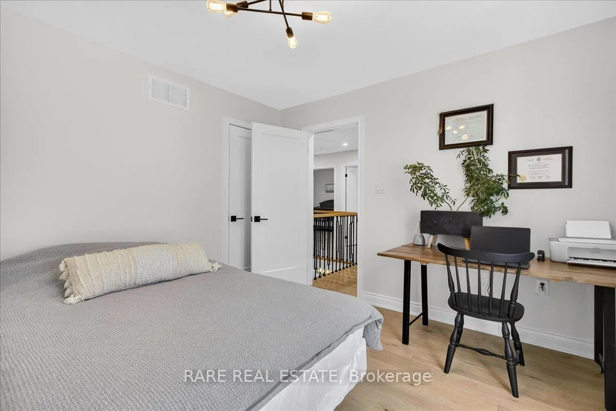 Photo 37 of 2 Forest Hill Drive, Springwater, Midhurst — HOMEH