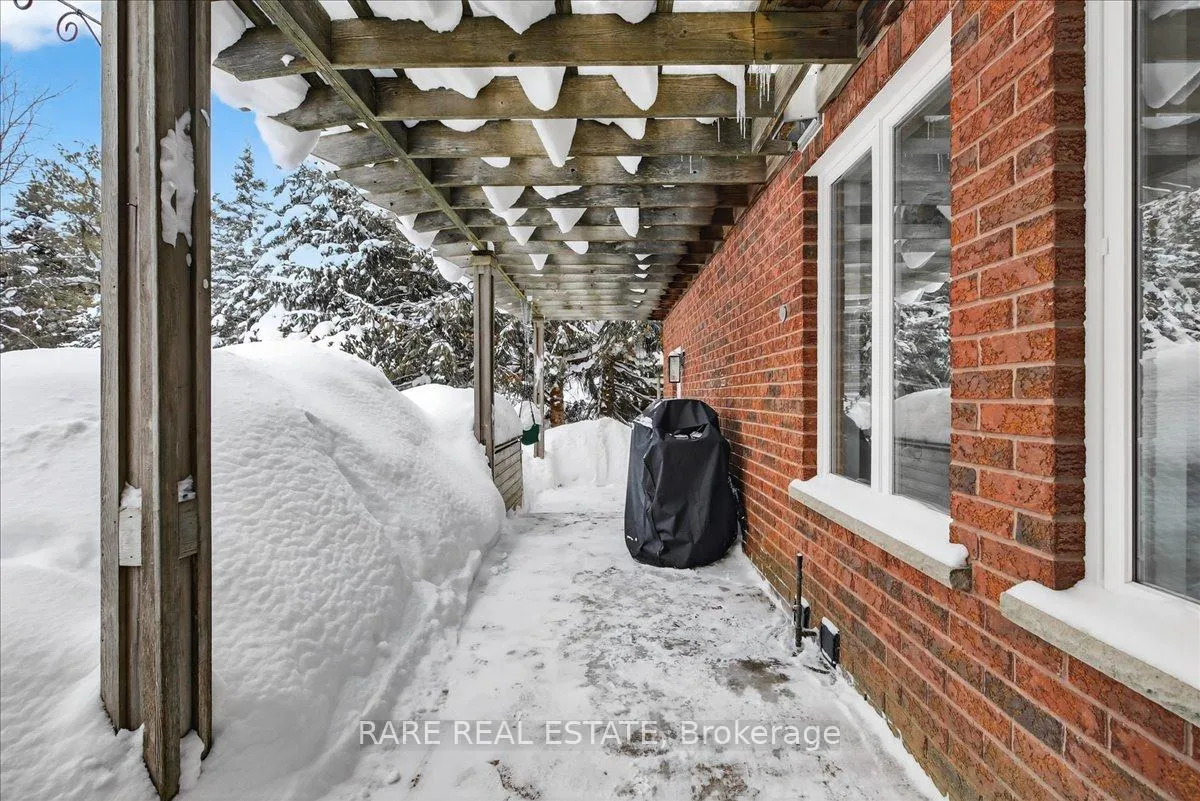 Photo 49 of 2 Forest Hill Drive, Springwater, Midhurst — HOMEH