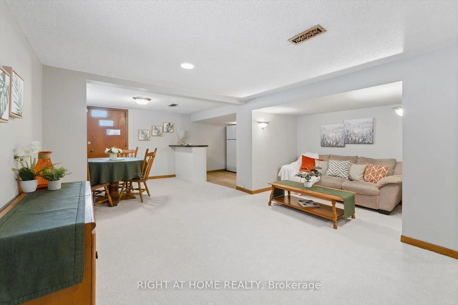 Photo 30 of 56 Cadillac Avenue N, Oshawa, O'Neill — HOMEH