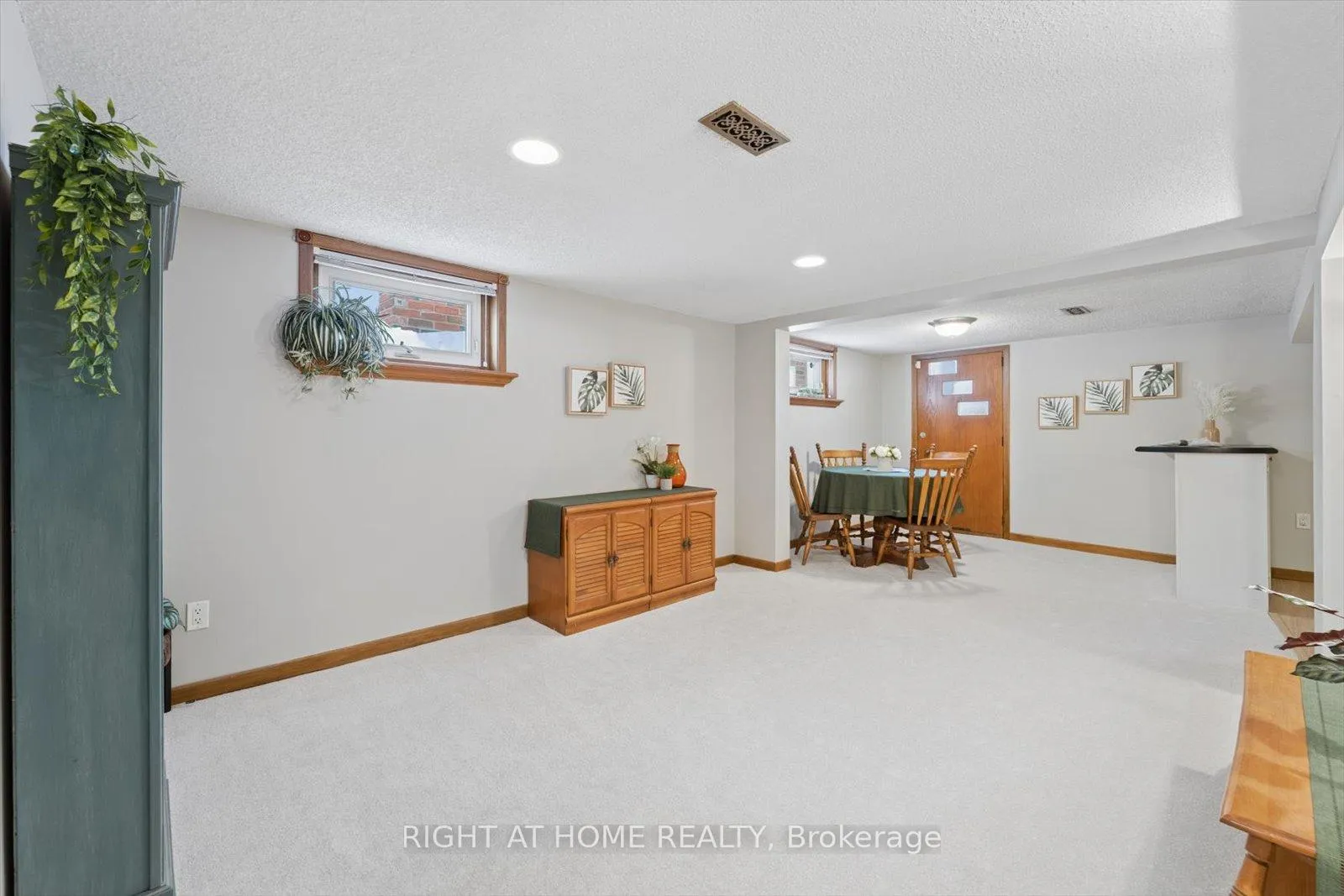 Photo 31 of 56 Cadillac Avenue N, Oshawa, O'Neill — HOMEH
