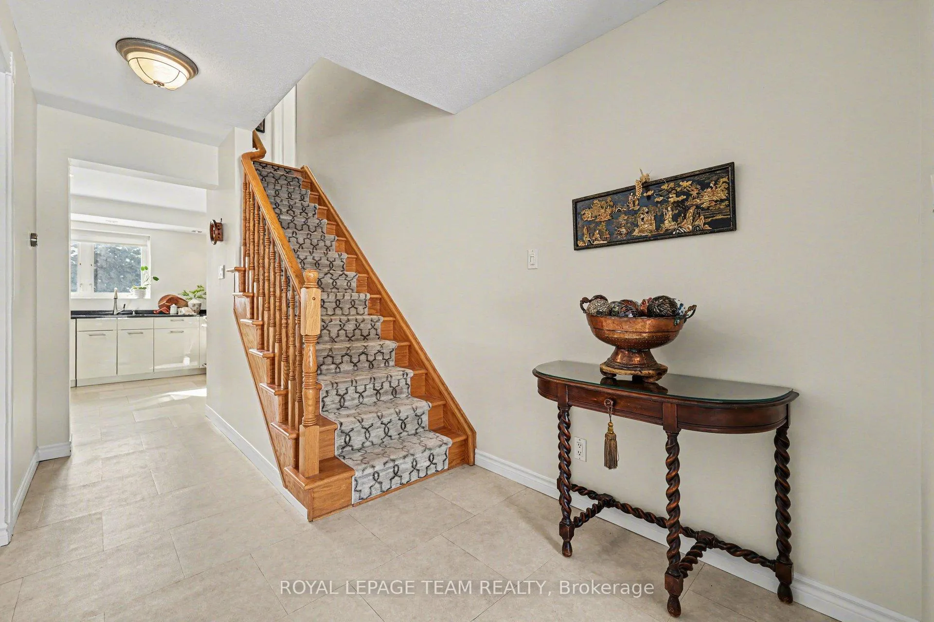 Photo 5 of 36 Butterfield Road, Ottawa, Munster — HOMEH