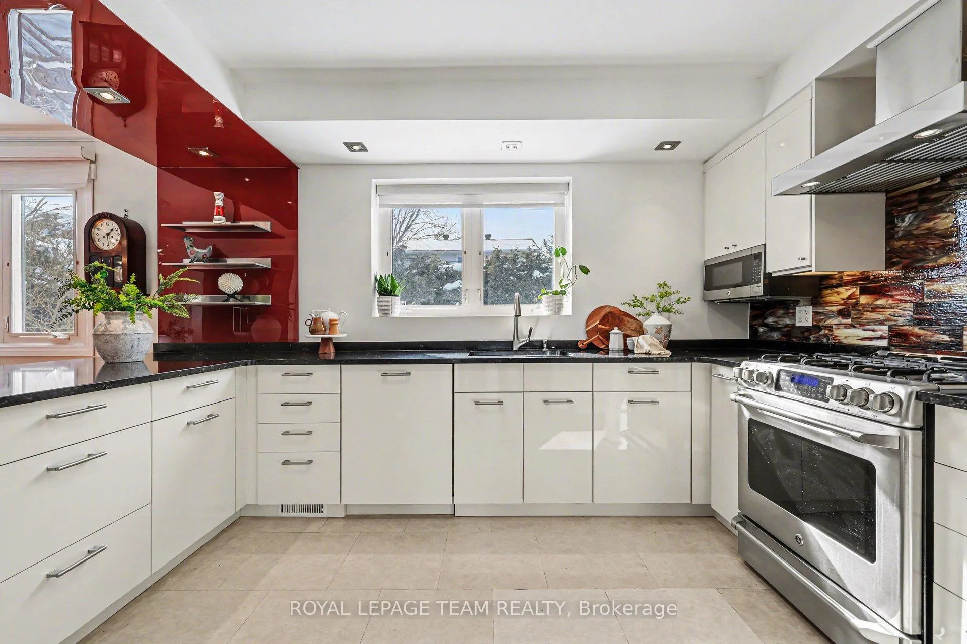 Photo 18 of 36 Butterfield Road, Ottawa, Munster — HOMEH
