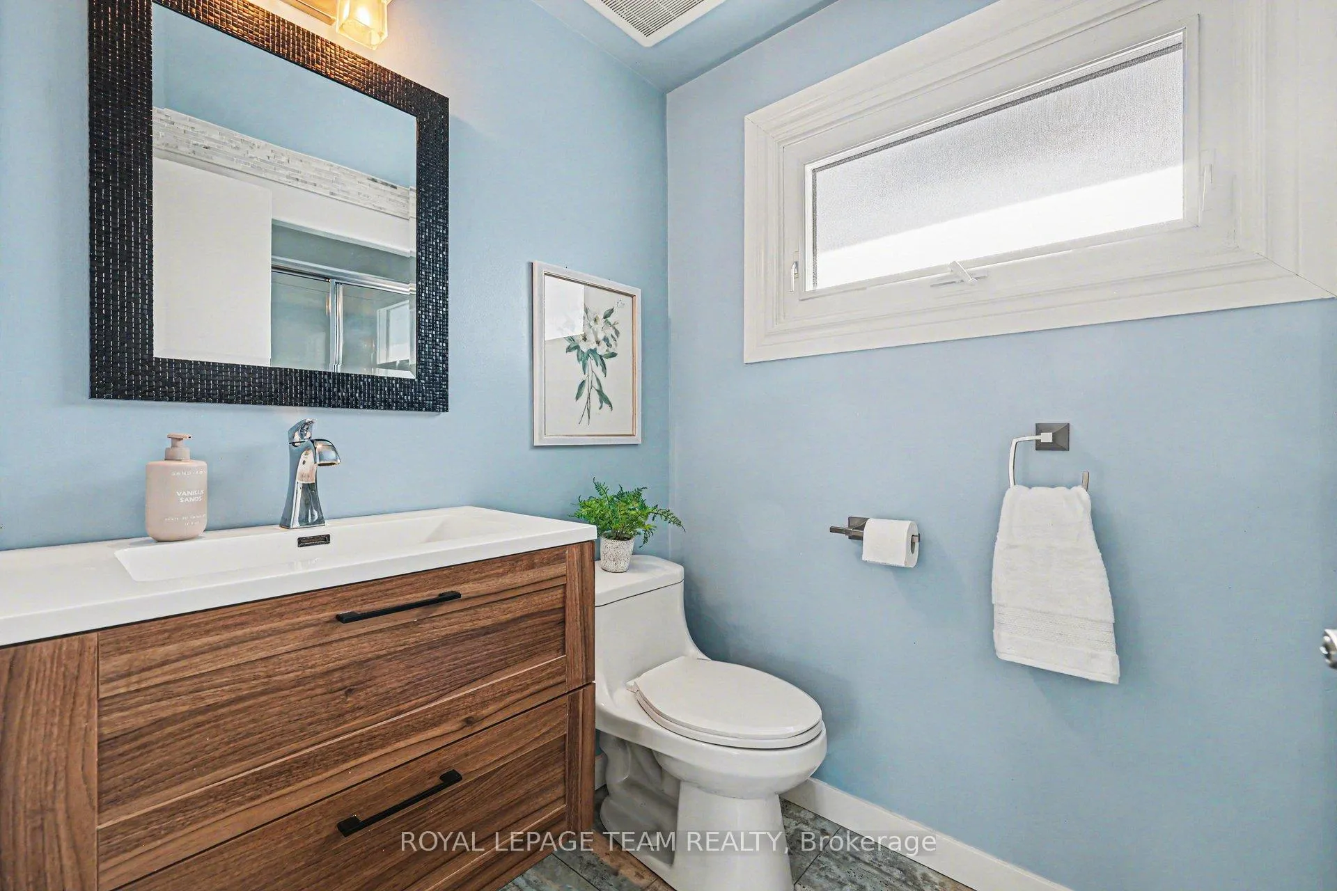 Photo 26 of 36 Butterfield Road, Ottawa, Munster — HOMEH