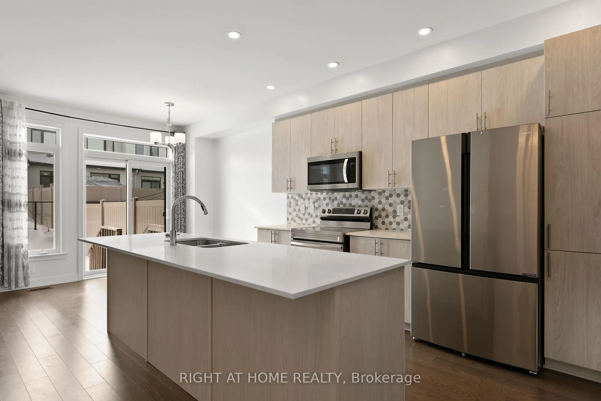 Photo 8 of 613 Rathburn Lane, Ottawa, Leitrim — HOMEH
