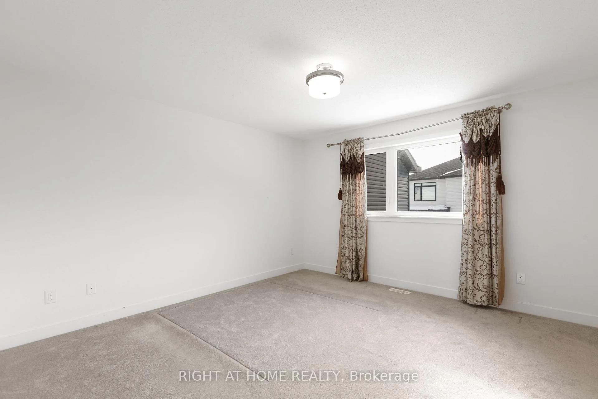 Photo 11 of 613 Rathburn Lane, Ottawa, Leitrim — HOMEH