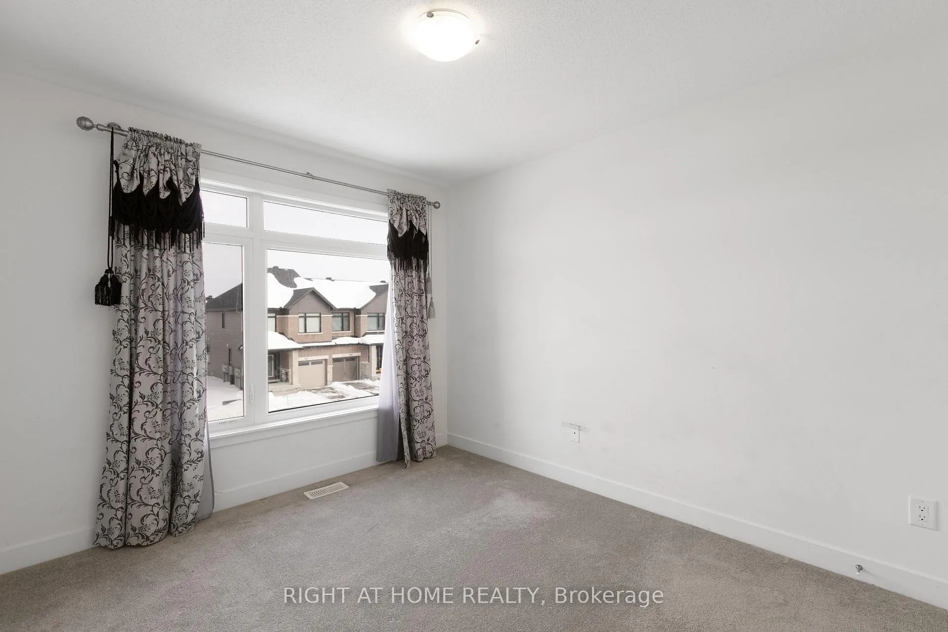 Photo 15 of 613 Rathburn Lane, Ottawa, Leitrim — HOMEH