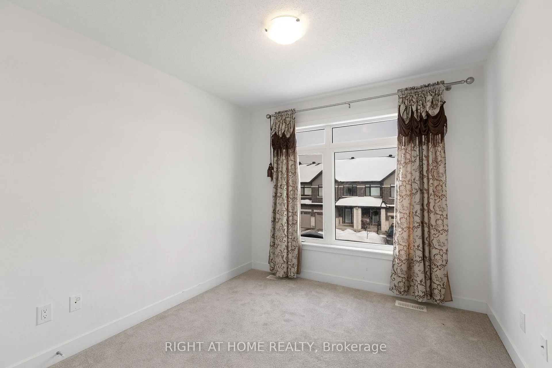 Photo 17 of 613 Rathburn Lane, Ottawa, Leitrim — HOMEH