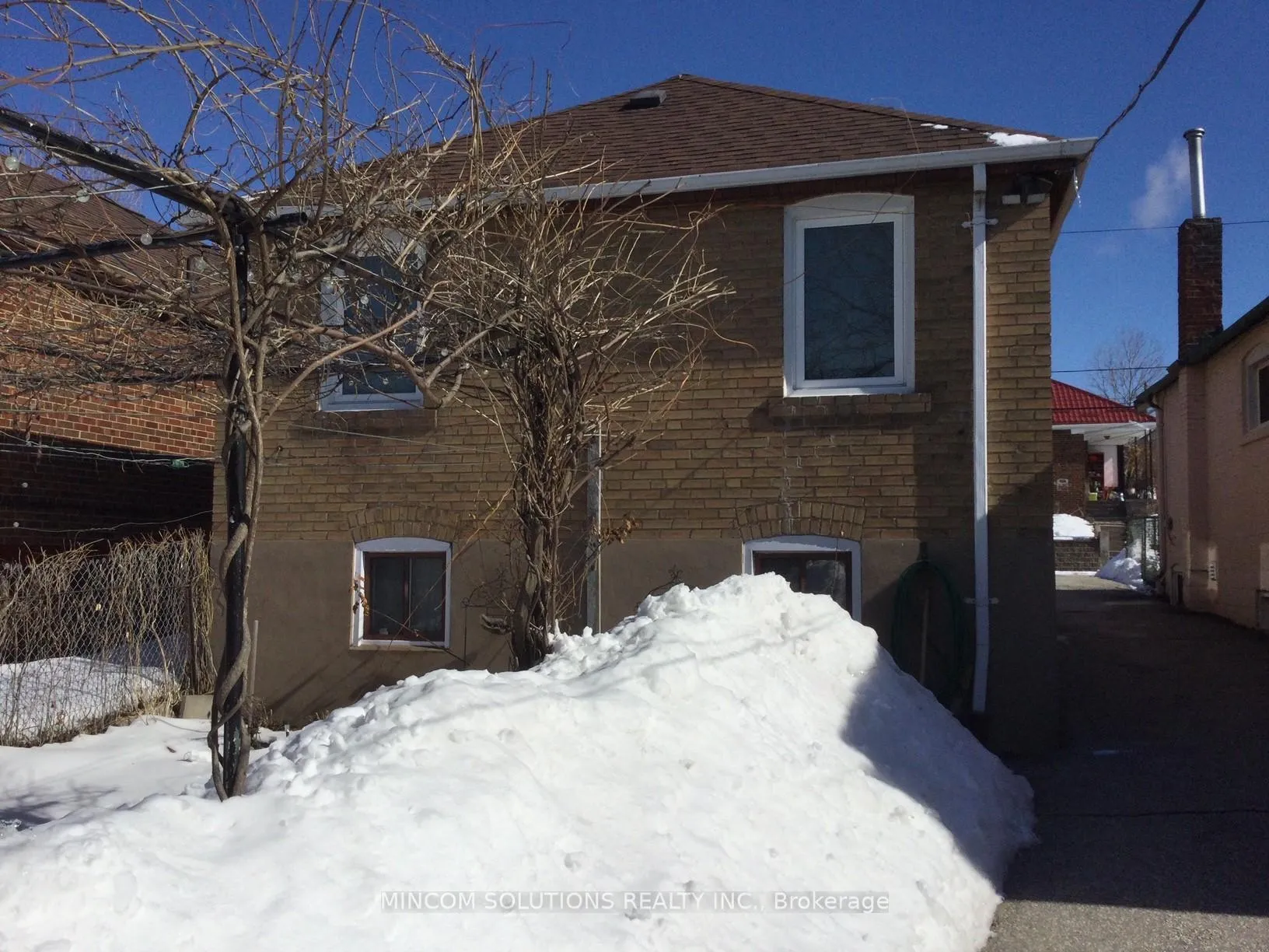 Photo 2 of 388 Kane Avenue, Toronto, Keelesdale-Eglinton West — HOMEH