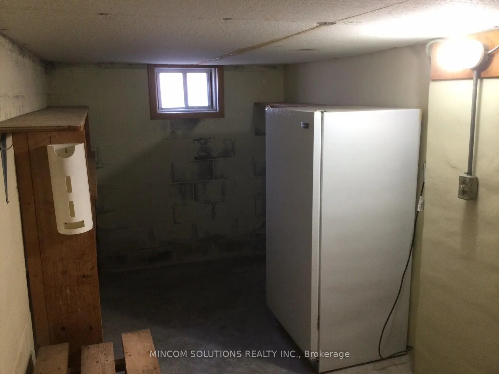 Photo 26 of 388 Kane Avenue, Toronto, Keelesdale-Eglinton West — HOMEH