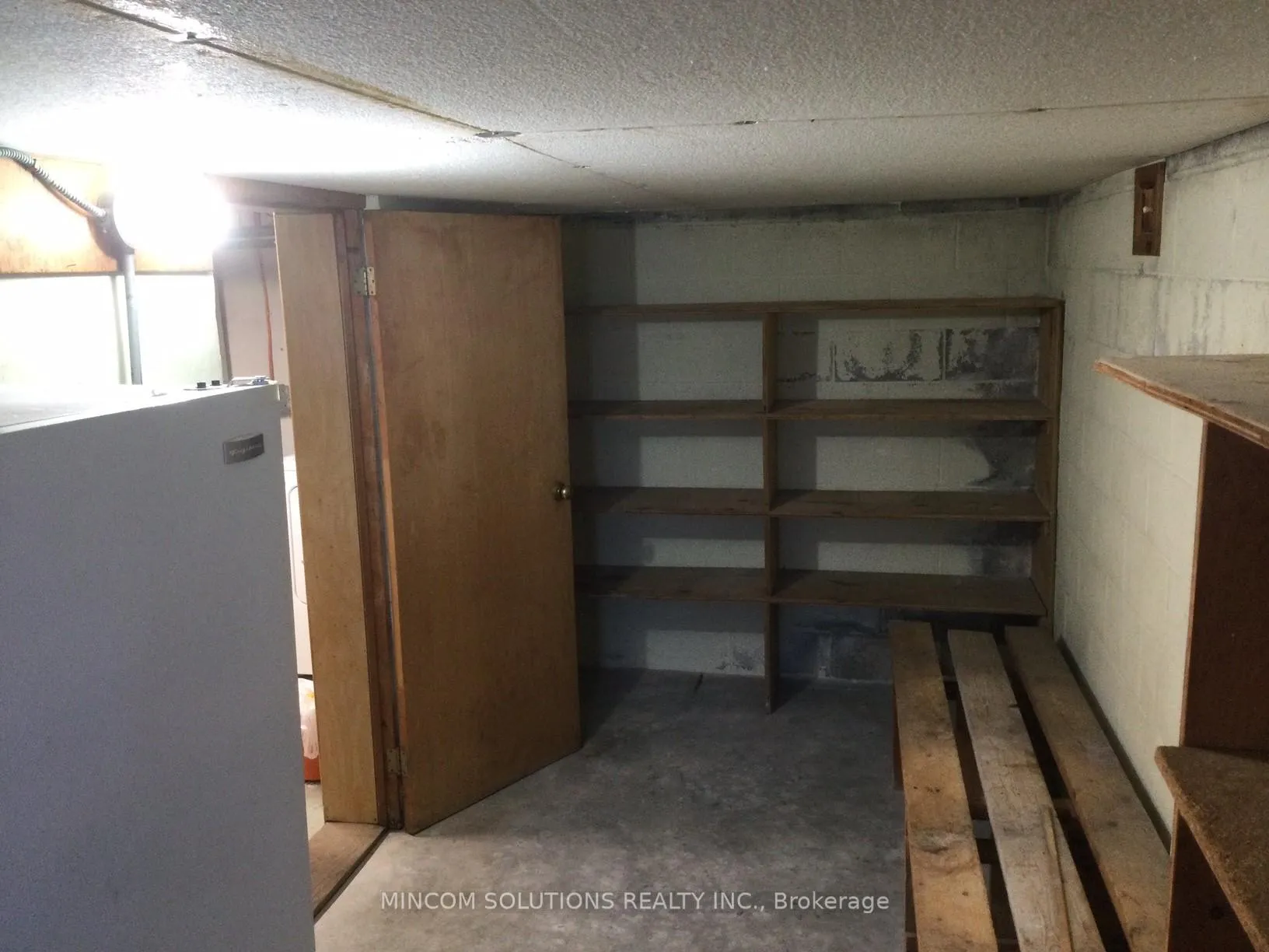 Photo 27 of 388 Kane Avenue, Toronto, Keelesdale-Eglinton West — HOMEH