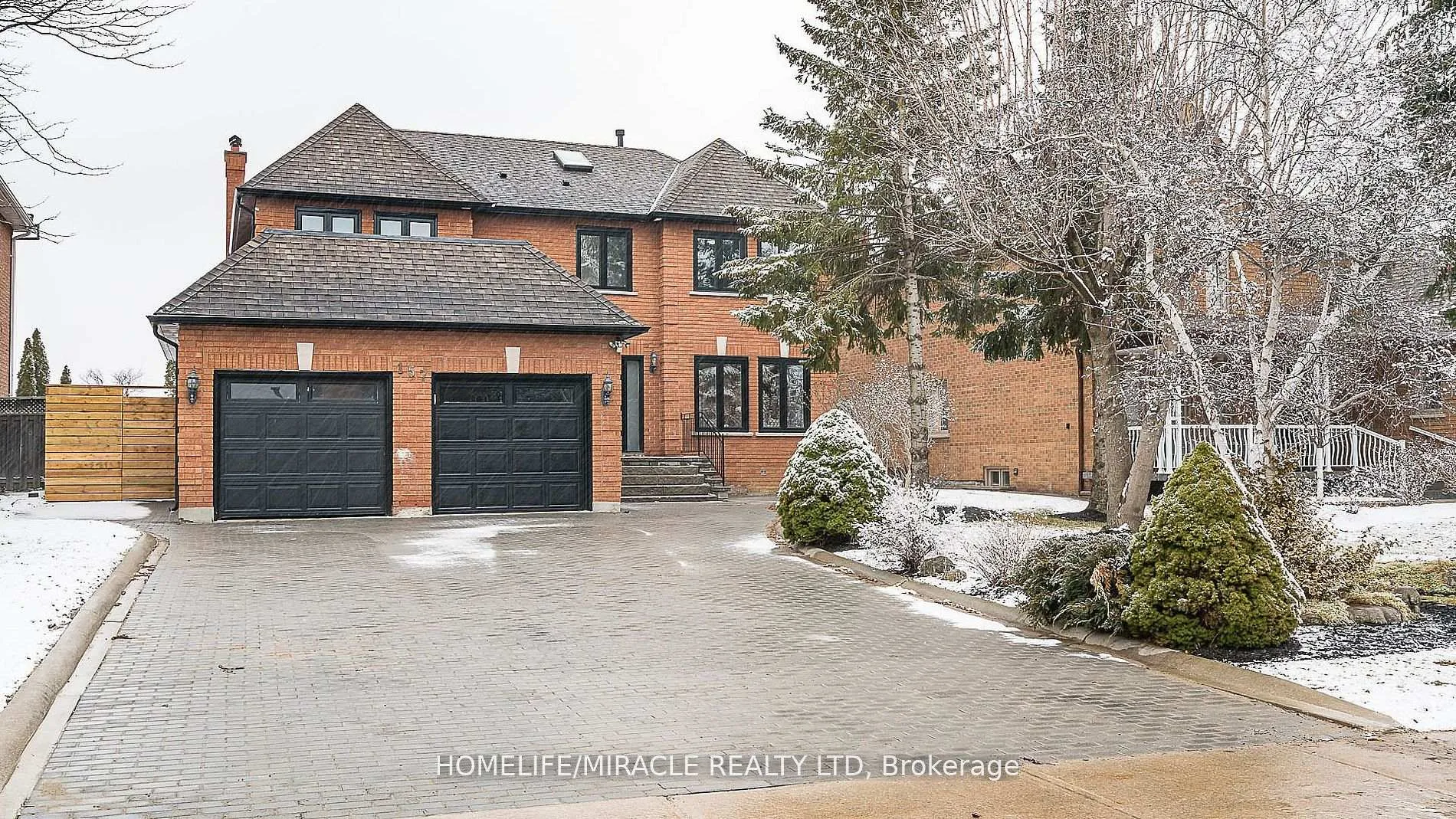 Photo 1 of Unit Upper, 157 Valeria Boulevard, Vaughan, East Woodbridge — HOMEH