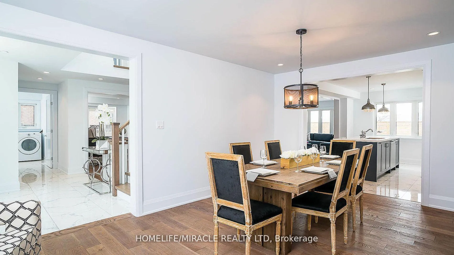 Photo 10 of Unit Upper, 157 Valeria Boulevard, Vaughan, East Woodbridge — HOMEH