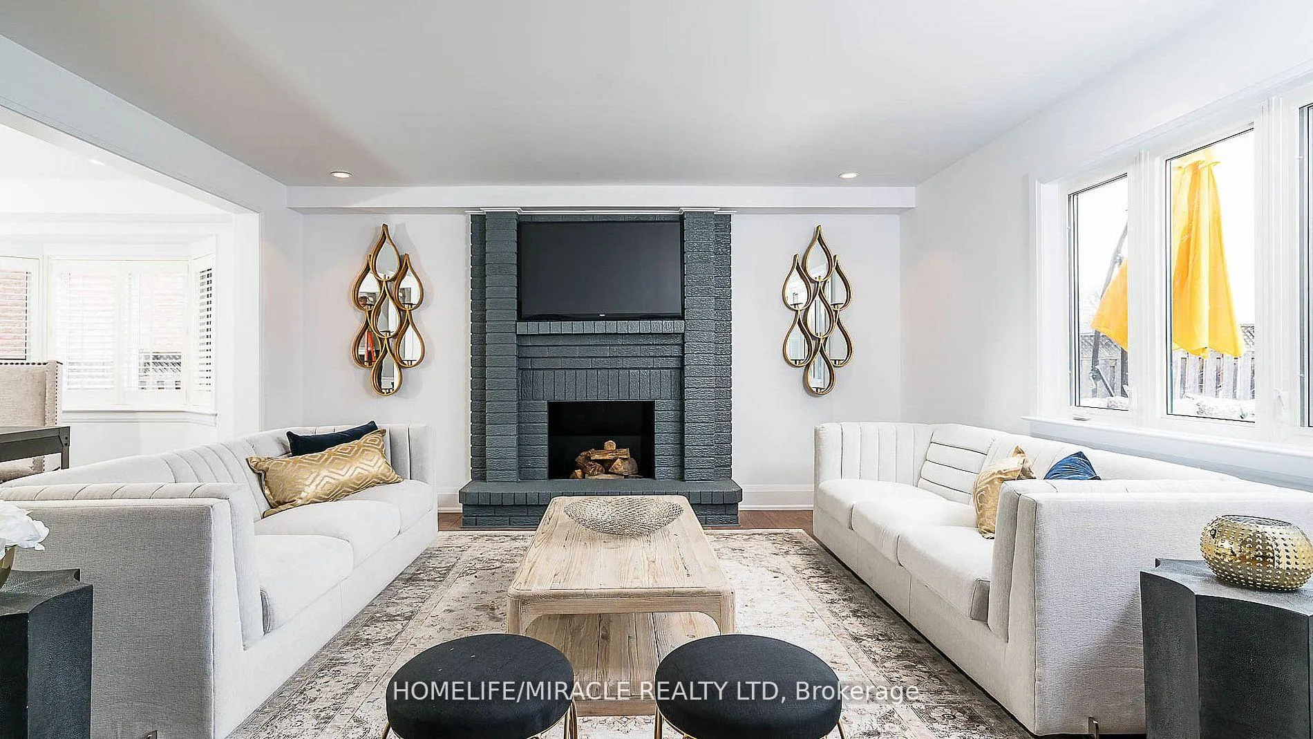 Photo 11 of Unit Upper, 157 Valeria Boulevard, Vaughan, East Woodbridge — HOMEH
