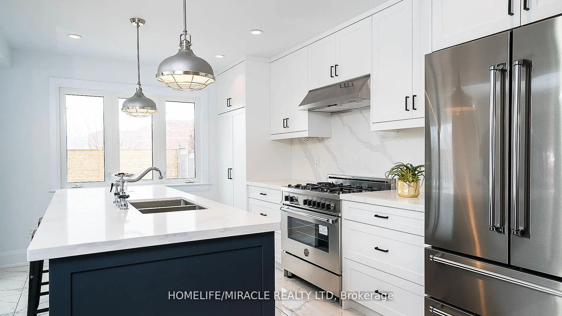 Photo 14 of Unit Upper, 157 Valeria Boulevard, Vaughan, East Woodbridge — HOMEH