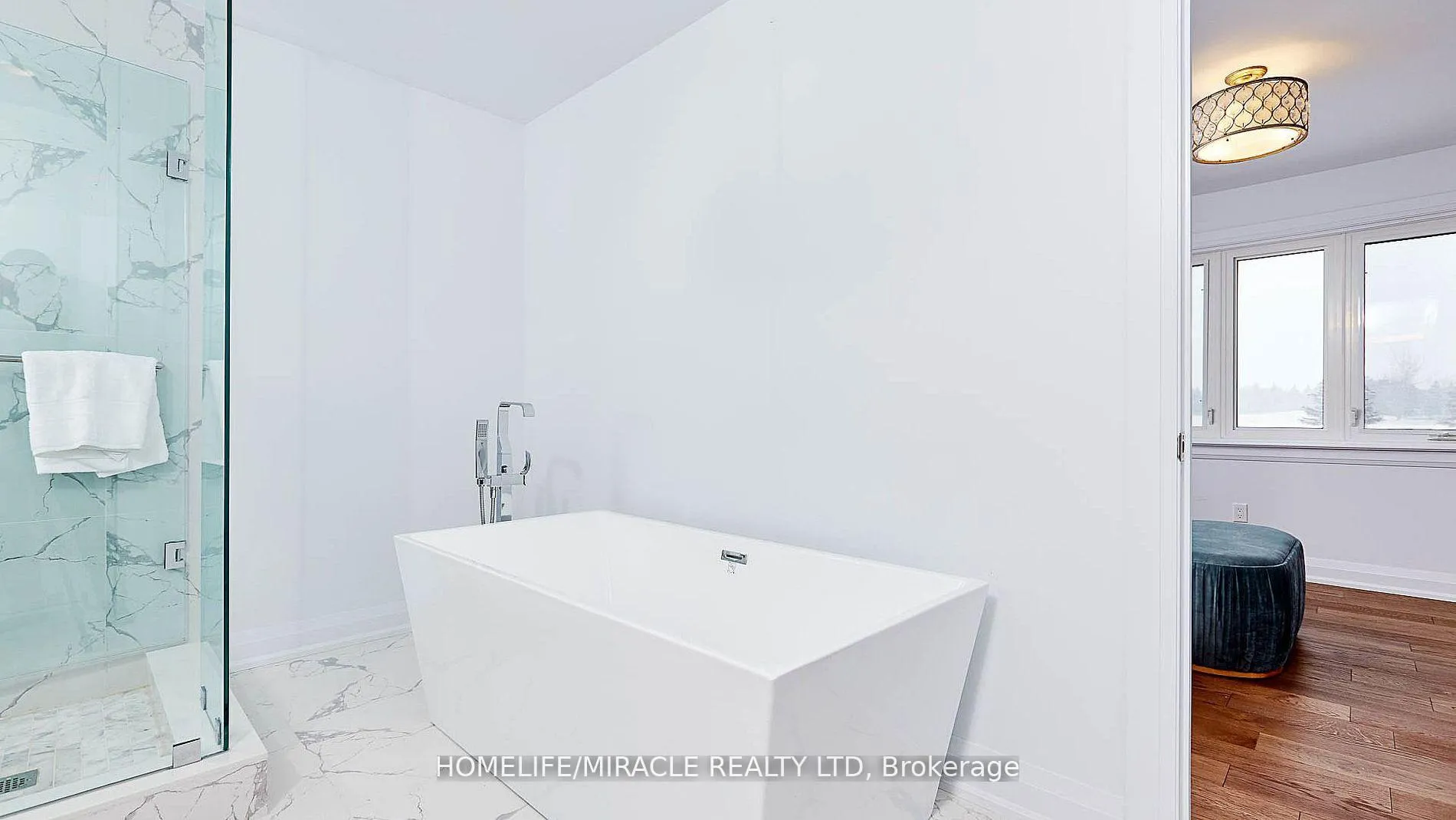 Photo 24 of Unit Upper, 157 Valeria Boulevard, Vaughan, East Woodbridge — HOMEH
