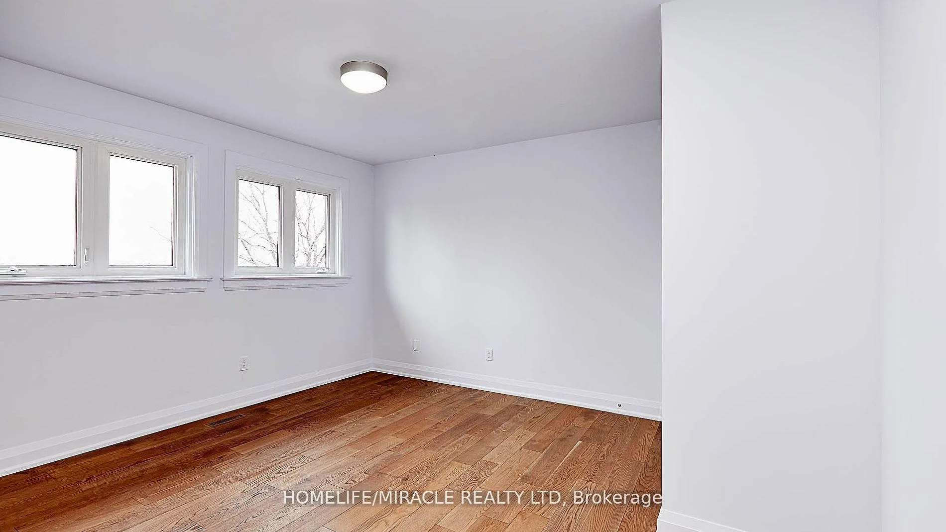 Photo 25 of Unit Upper, 157 Valeria Boulevard, Vaughan, East Woodbridge — HOMEH