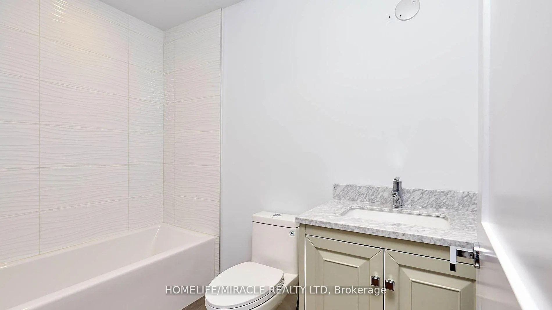 Photo 27 of Unit Upper, 157 Valeria Boulevard, Vaughan, East Woodbridge — HOMEH