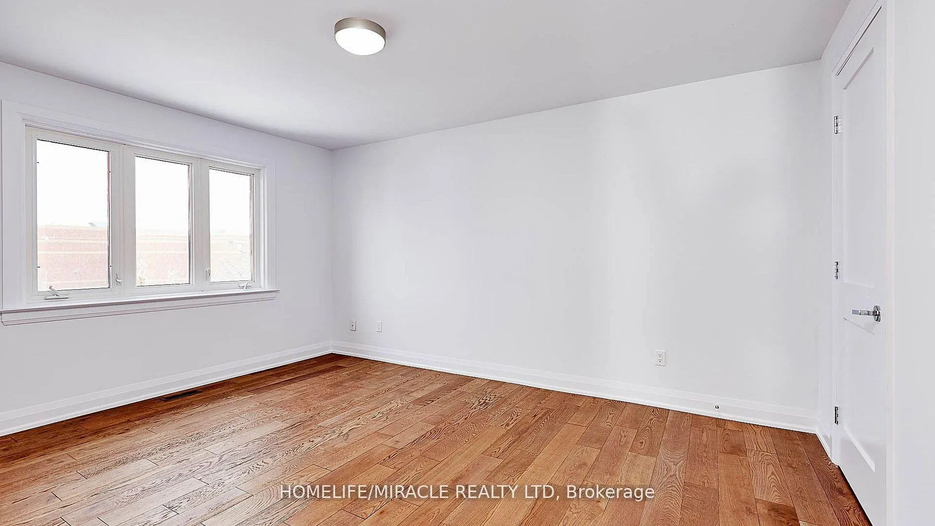 Photo 31 of Unit Upper, 157 Valeria Boulevard, Vaughan, East Woodbridge — HOMEH