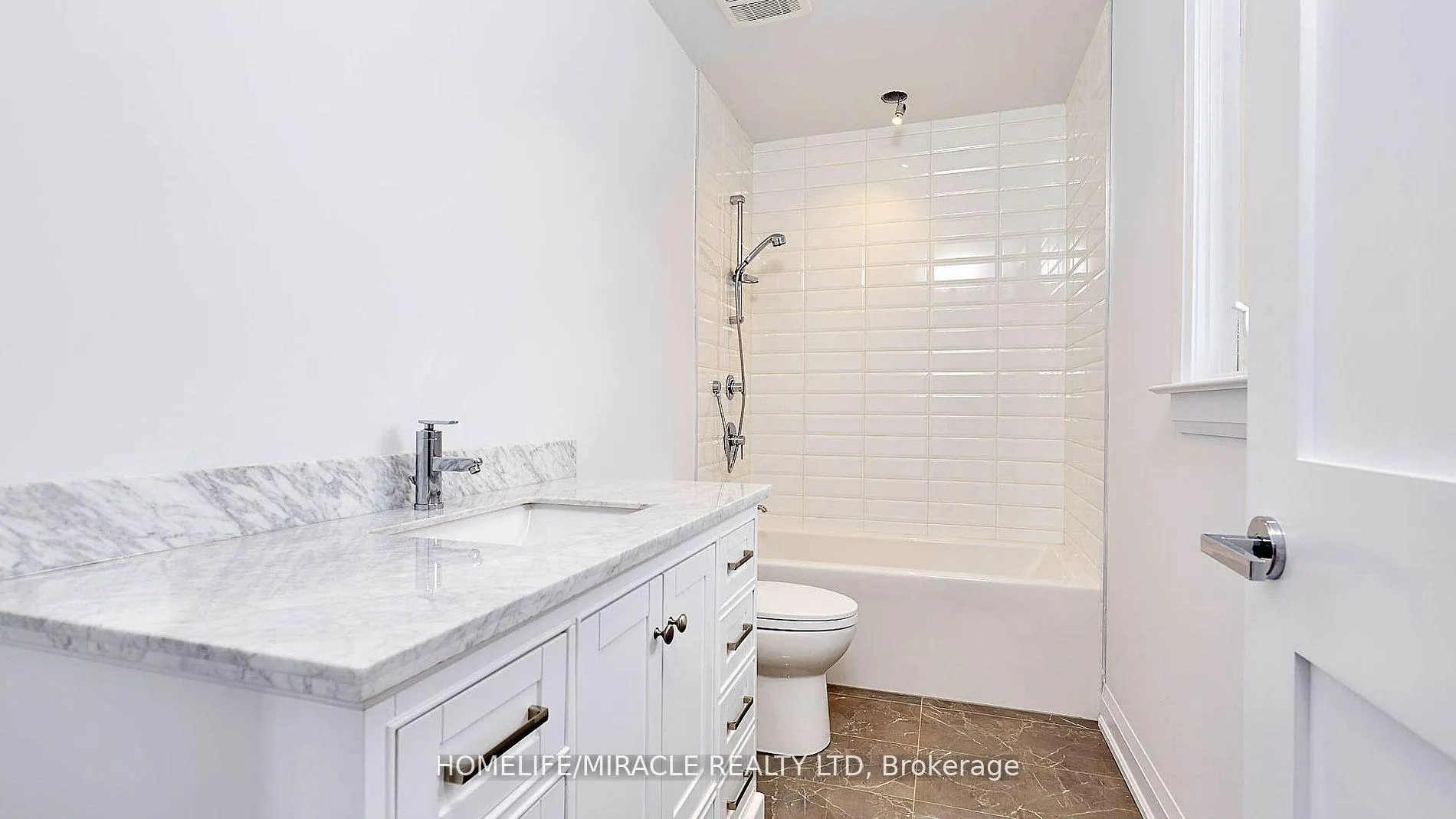 Photo 33 of Unit Upper, 157 Valeria Boulevard, Vaughan, East Woodbridge — HOMEH