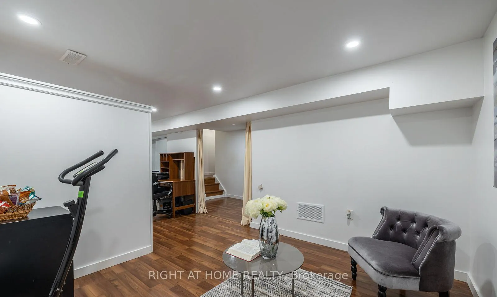 Photo 19 of Unit 91, 155 Glovers Road, Oshawa, Samac — HOMEH