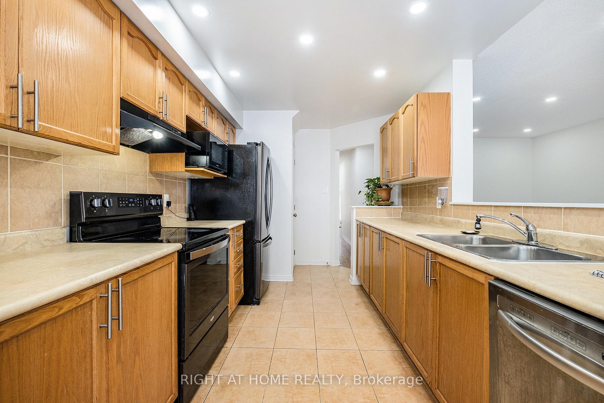 Photo 44 of 277 Macoun Circle, Ottawa, Hunt Club Park/Greenboro — HOMEH