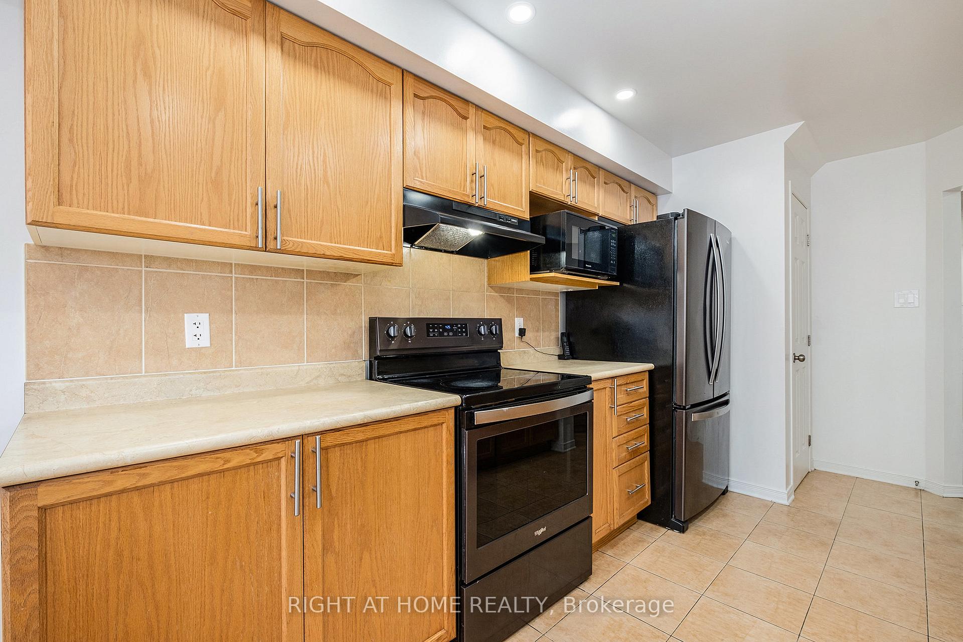 Photo 45 of 277 Macoun Circle, Ottawa, Hunt Club Park/Greenboro — HOMEH