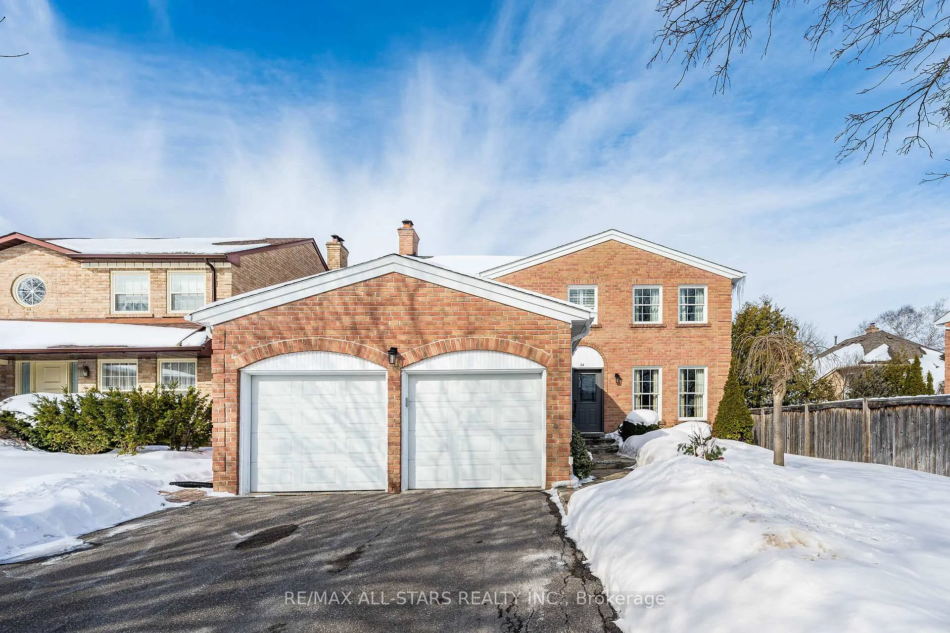 Photo 2 of 24 Ferndell Circle, Markham, Unionville — HOMEH