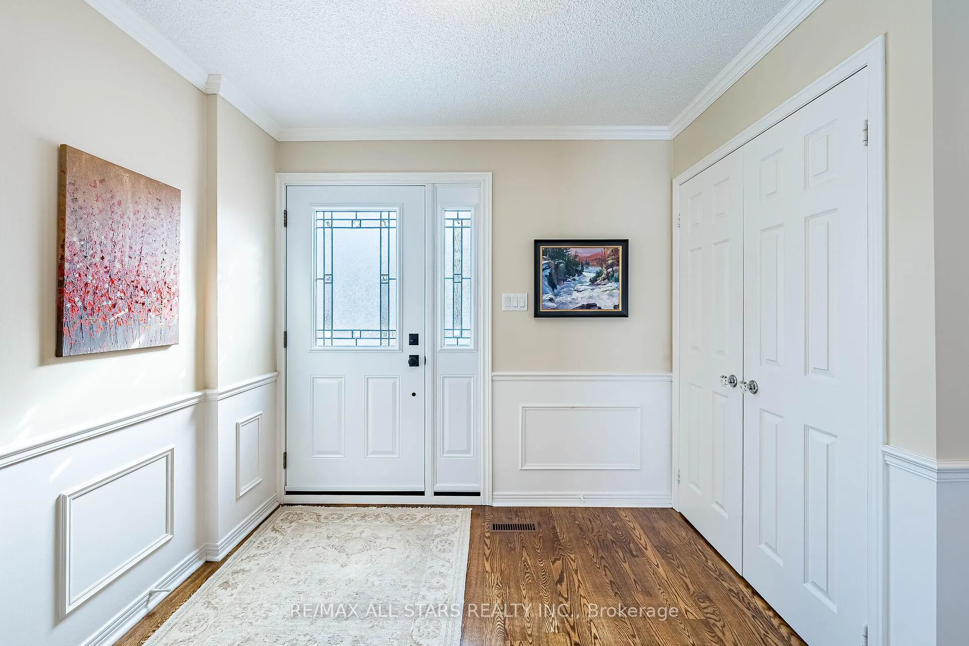 Photo 4 of 24 Ferndell Circle, Markham, Unionville — HOMEH